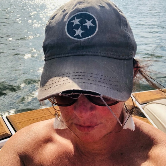 Meet your Posher, Beth - Picture 13 of 15